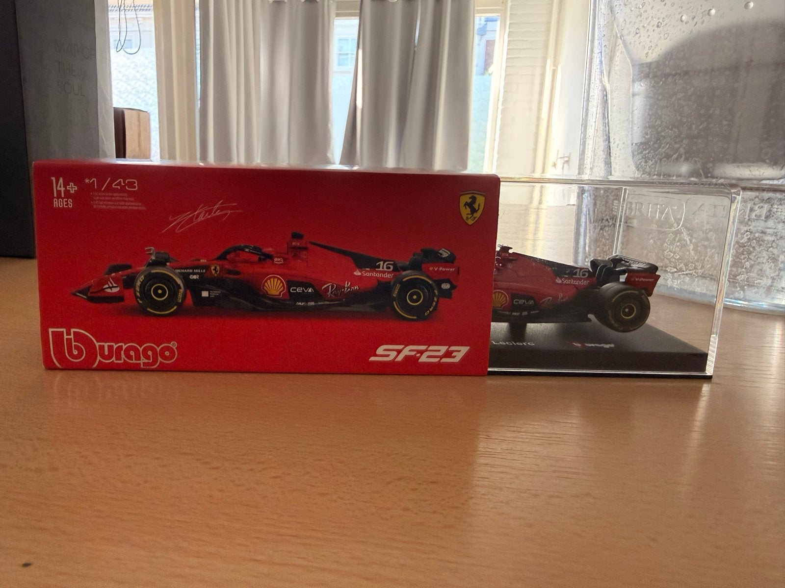Bburago Ferrari SF-23 F1 Modelauto Charles Leclerc 1:43, Ophalen of Verzenden, Zo goed als nieuw, Auto, Overige merken