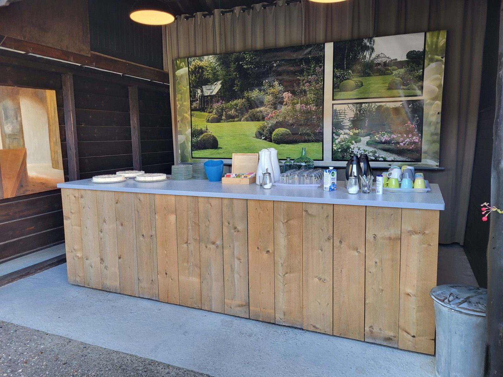Robuuste houten bar / toonbank, Ophalen, Zo goed als nieuw