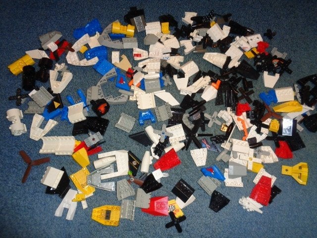 Partij O211=Lego vliegtuig onderdelen