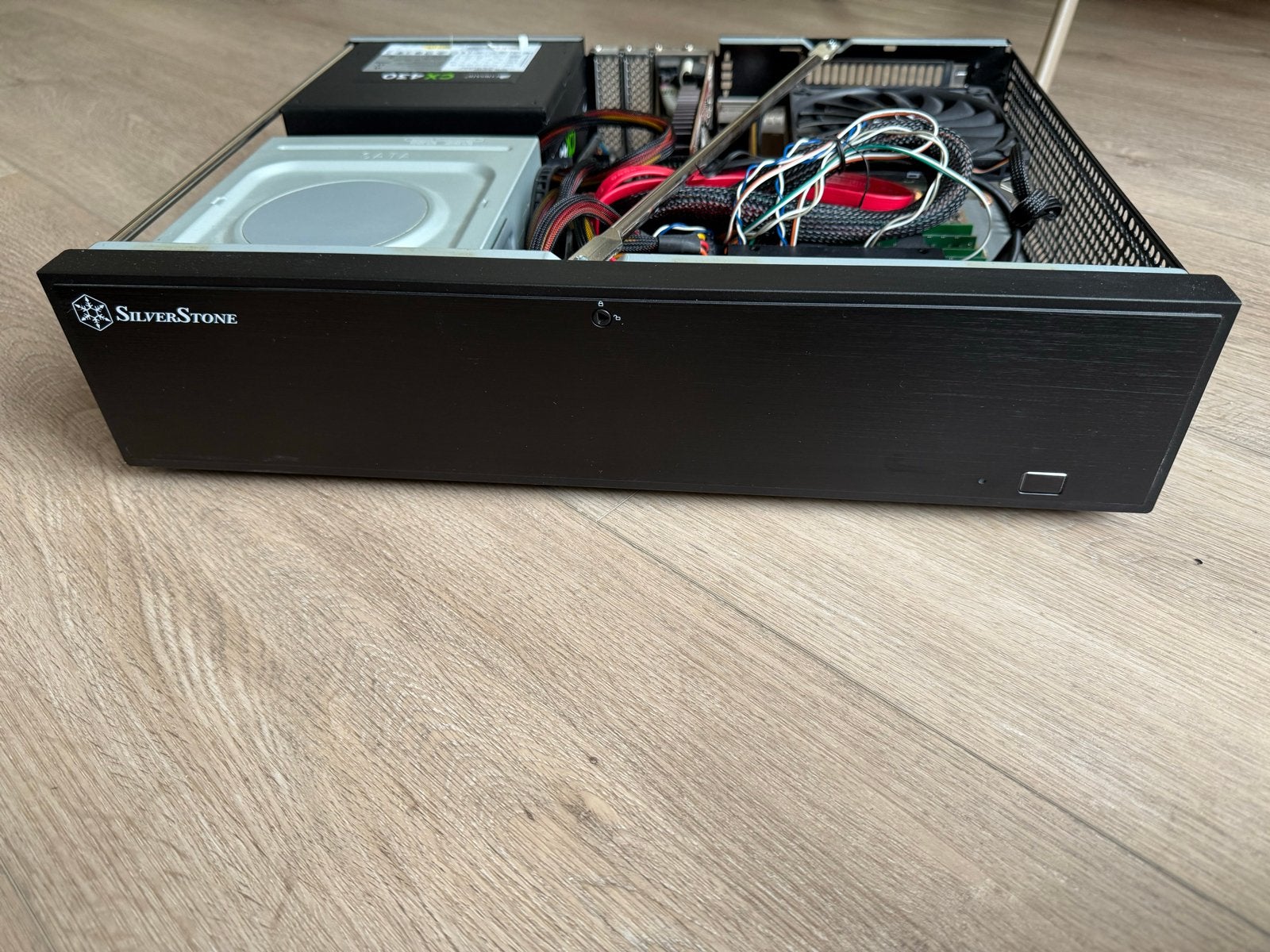 Silverstone ML04B HTPC Behuizing incl. mobo, voeding etc, Computers en Software, Ophalen, Zo goed als nieuw