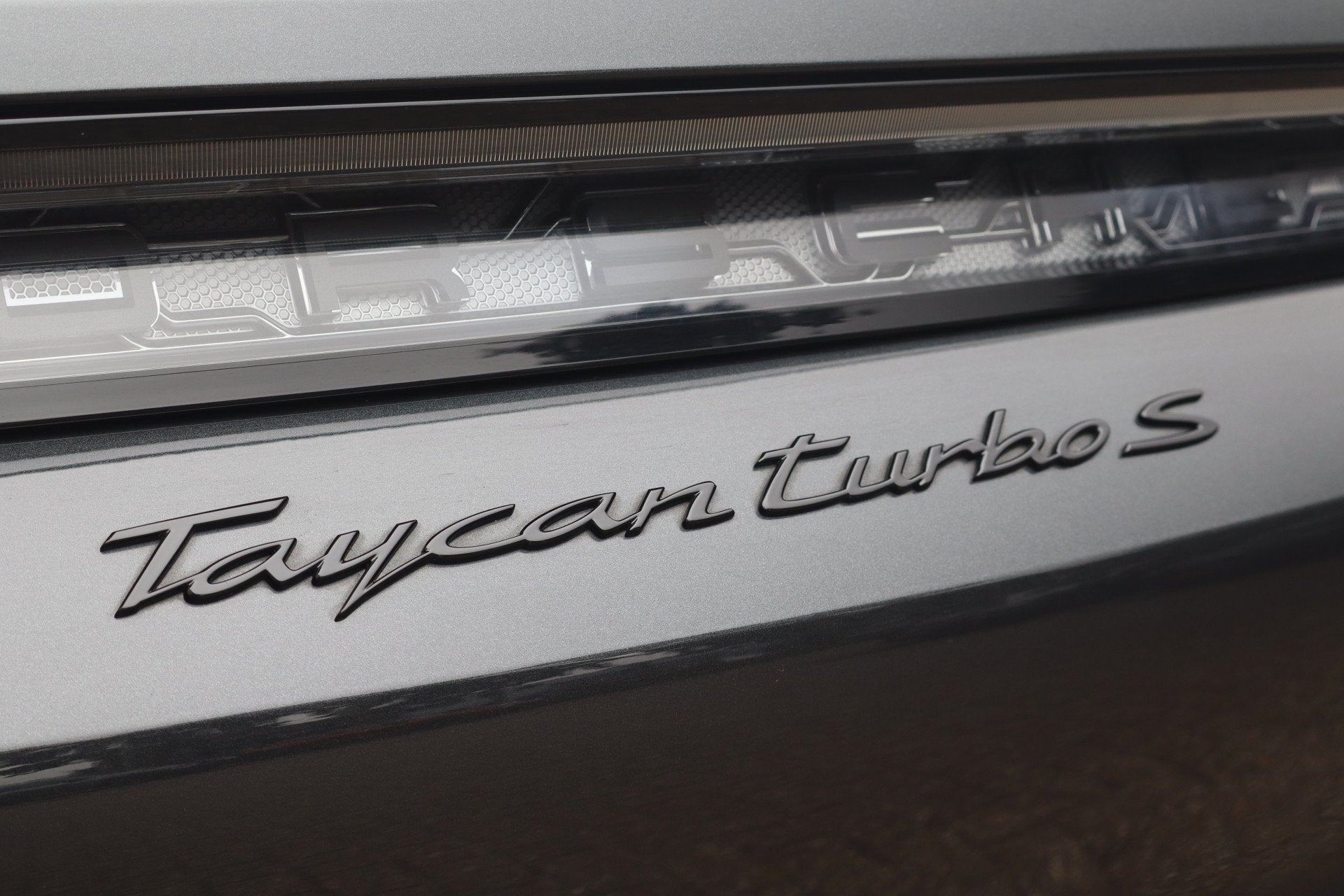 Porsche Taycan Cross Turismo Turbo S *Nieuwprijs € 202.452, Auto's, Dealer onderhouden, Gebruikt, 4 stoelen, 93 kWh