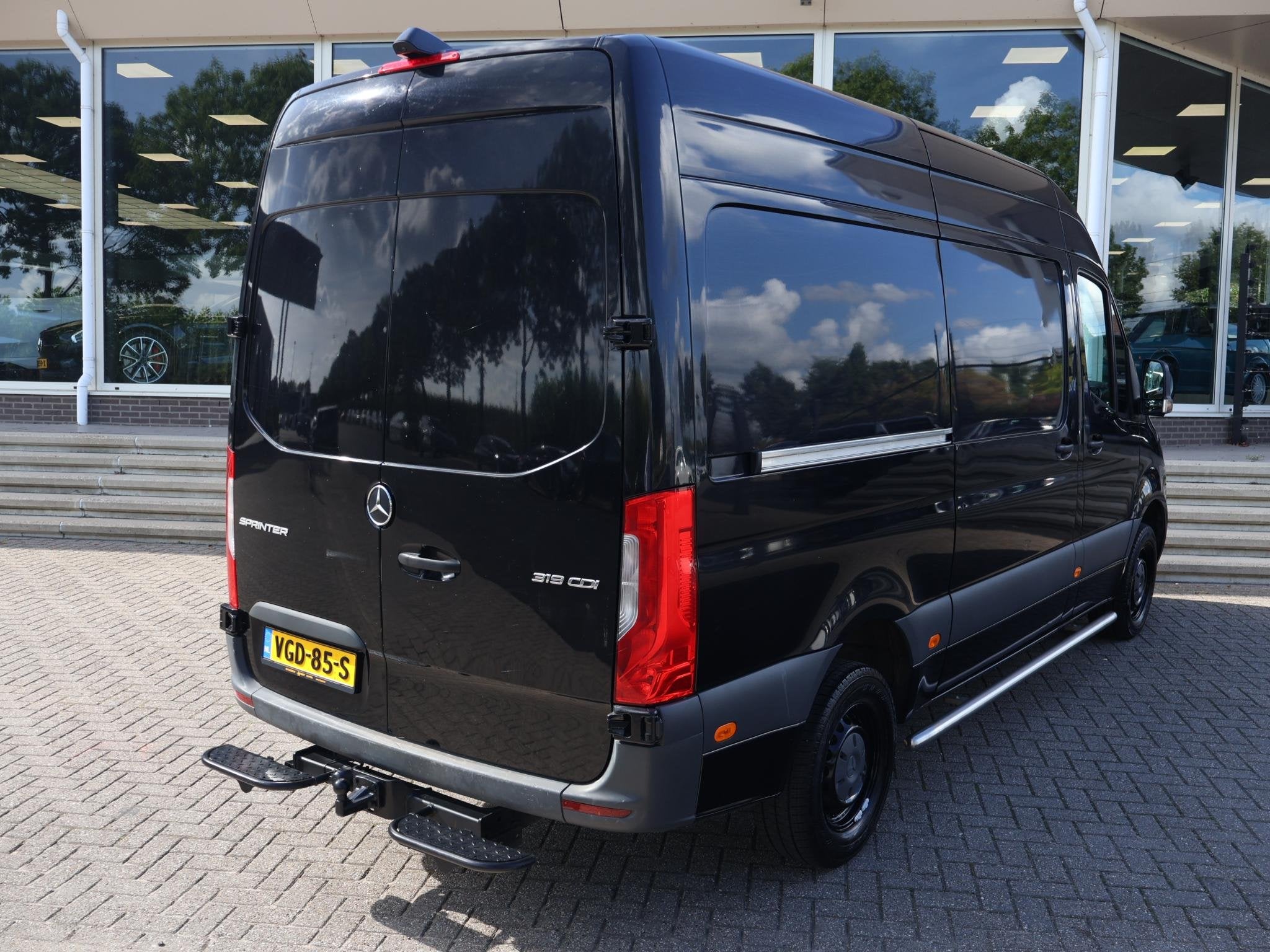 Mercedes-Benz Sprinter 319 3.0 CDI V6 190 PK AUT. L2H2 + 2 S, Automaat, Gebruikt, Euro 6, 190 pk