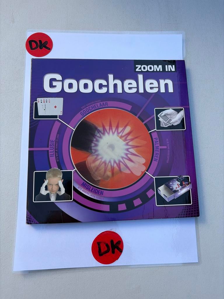 Zoom In Goochelen: Leer Goocheltrucs, Boeken, Ophalen of Verzenden, Gelezen, Overige onderwerpen, Geschikt voor kinderen