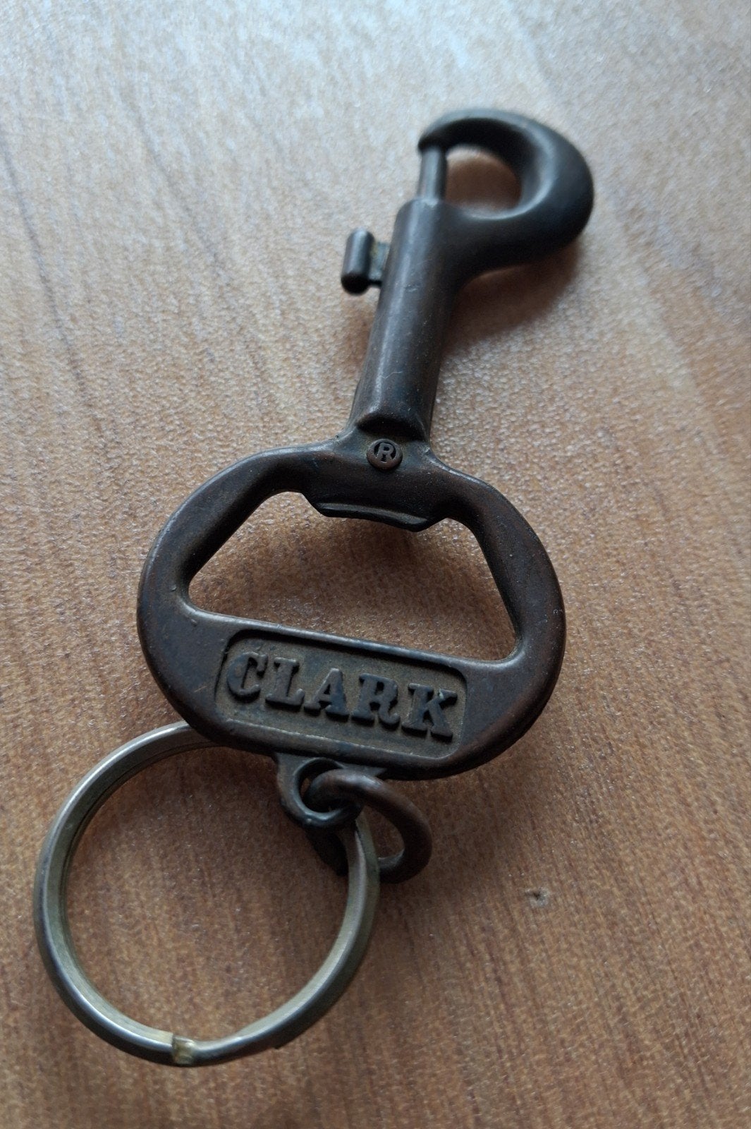 Vintage Clark sleutelhanger met flesopener, Ophalen of Verzenden, Gebruikt, Overige typen