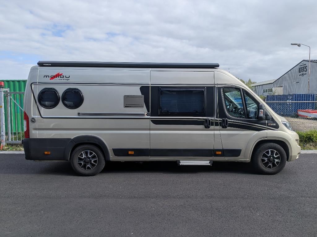 Carthago Malibu 640 LE buscamper - lengte bedden - 28007km, Caravans en Kamperen, Buscamper of Camperbus, Ringverwarming, Fiat