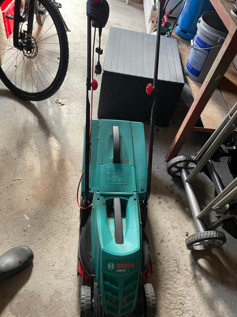 Bosch ARM 32 Elektrische Grasmaaier., Ophalen, Cirkelmaaier, Gebruikt, Elektrische grasmaaier