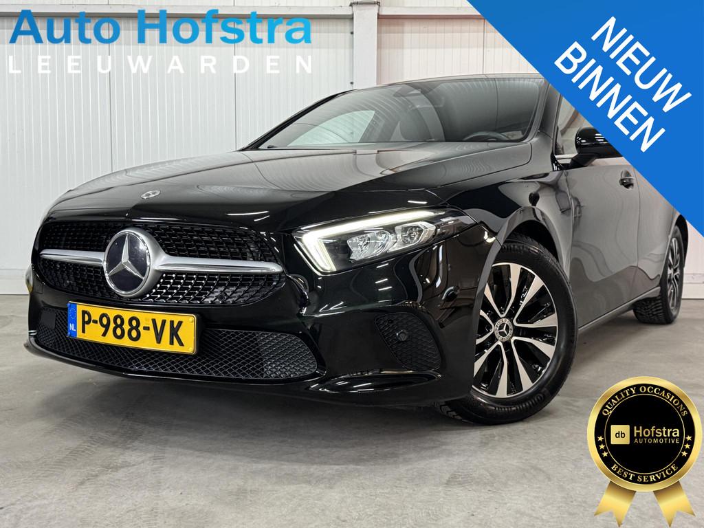 Mercedes-Benz A-klasse 180 Business Solution AUTOMAAT LED CA, Auto's, Mercedes-Benz, 136 pk, Gebruikt, 4 cilinders, Leder en Stof