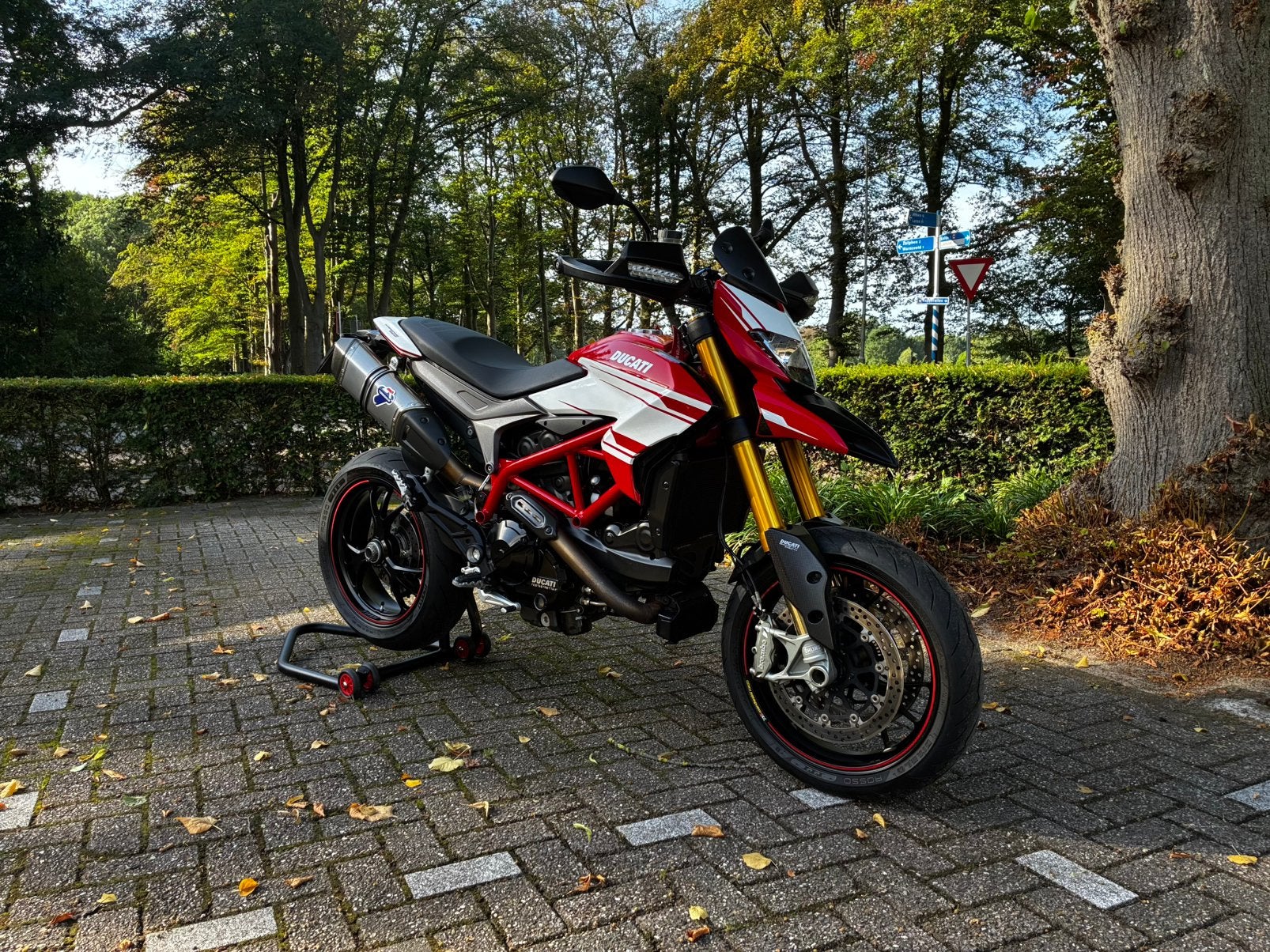 Ducati Hypermotard 939 SP (2017), Motoren, 2 cilinders, ABS, Motorrijbewijs A, Gebruikt