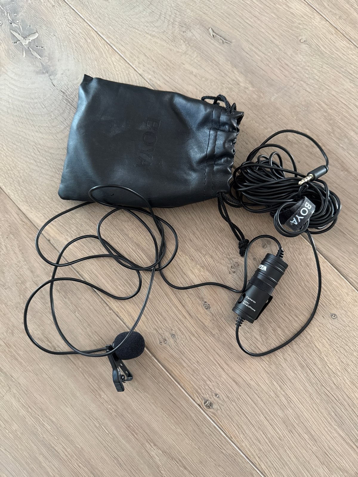 BOYA BY Dasspeld Microfoon met opbergzakje, Ophalen of Verzenden, Zo goed als nieuw, Overige typen