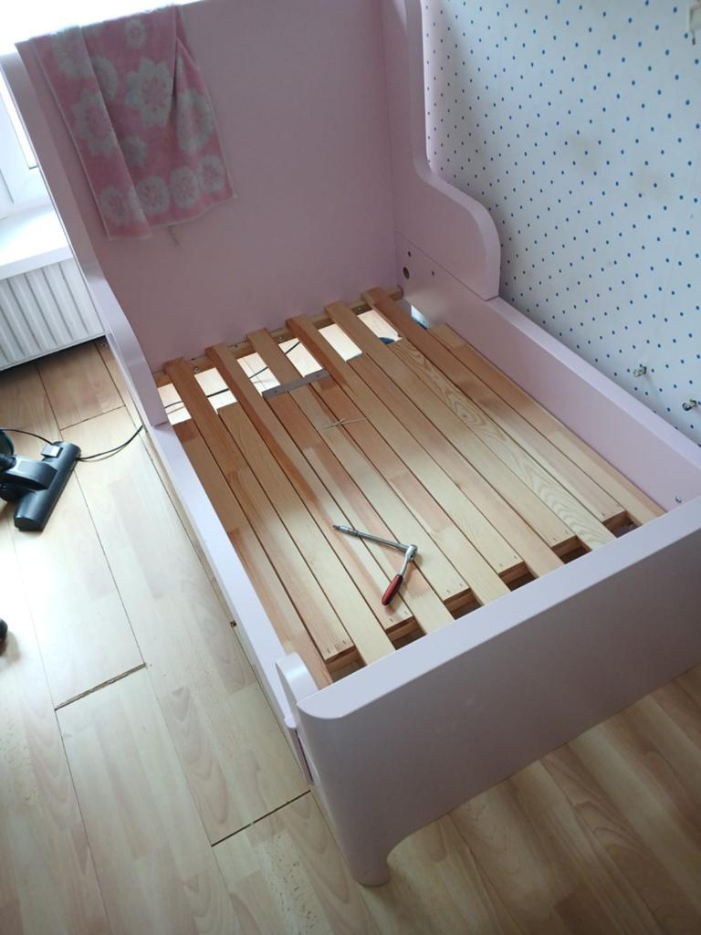 Roze prinsessenbed met matras, in lengte verstelbaar, Ophalen, Verstelbaar, Zo goed als nieuw, Overige maten