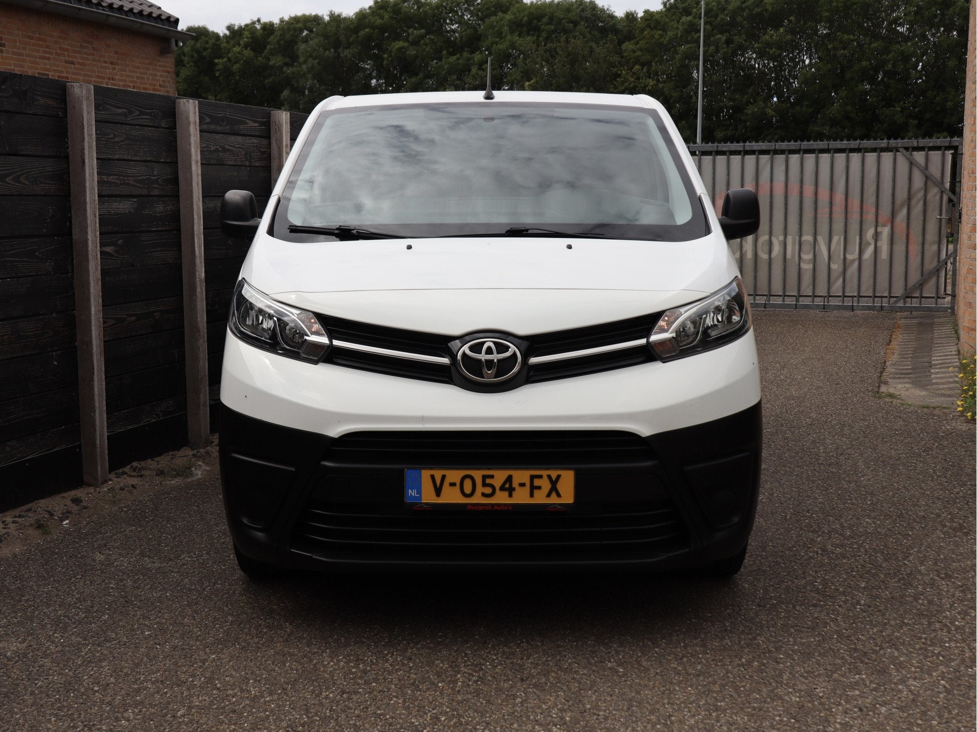 Toyota ProAce Compact 1.6 D-4D Cool Comfort nw. distributie, Auto's, Bestelauto's, Voorwielaandrijving, Stof, Gebruikt, 4 cilinders