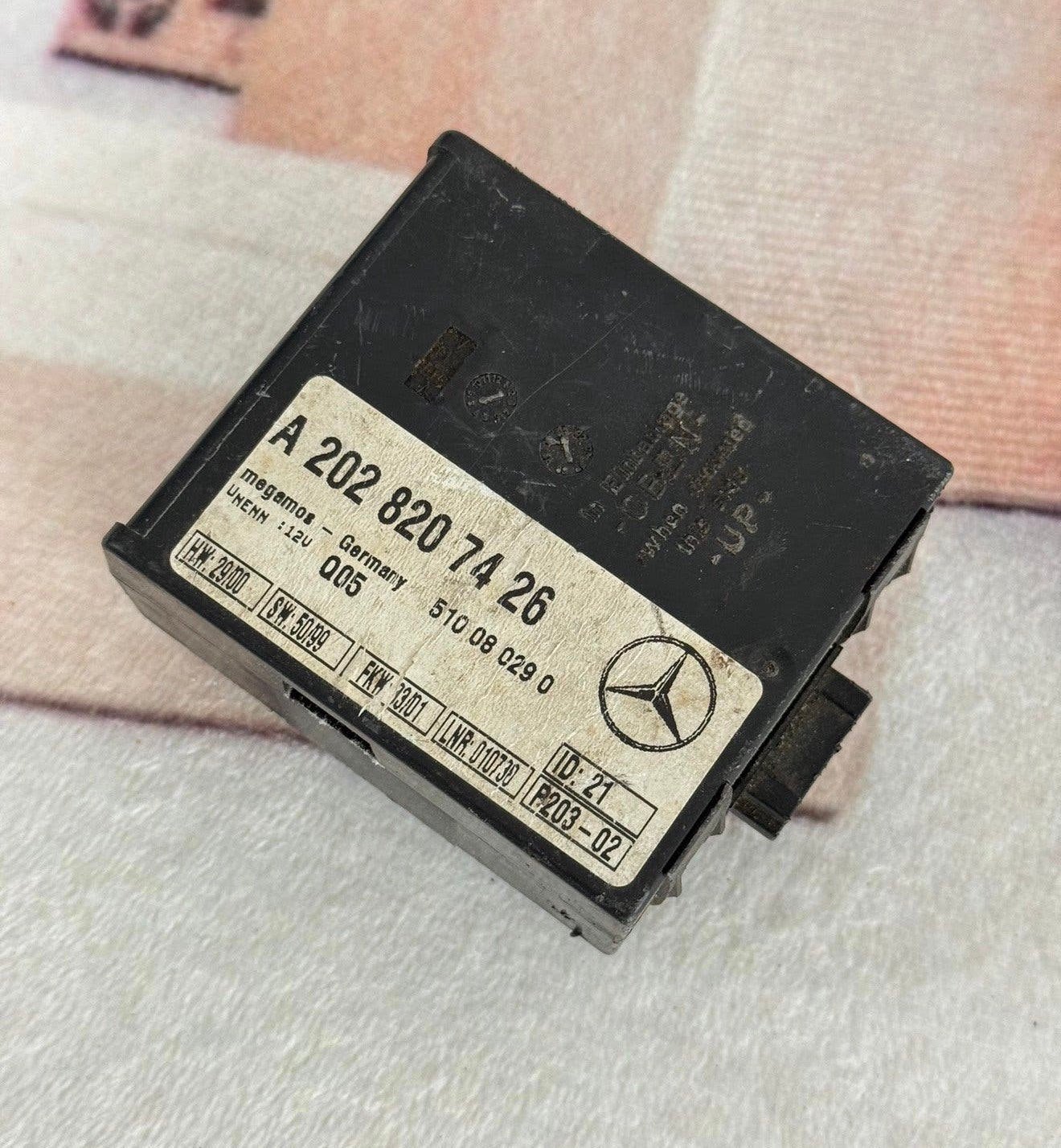 Mercedes 2001-2007 anti-diefstal alarm module A2038202726, Auto diversen, P, P, P, Ophalen of Verzenden