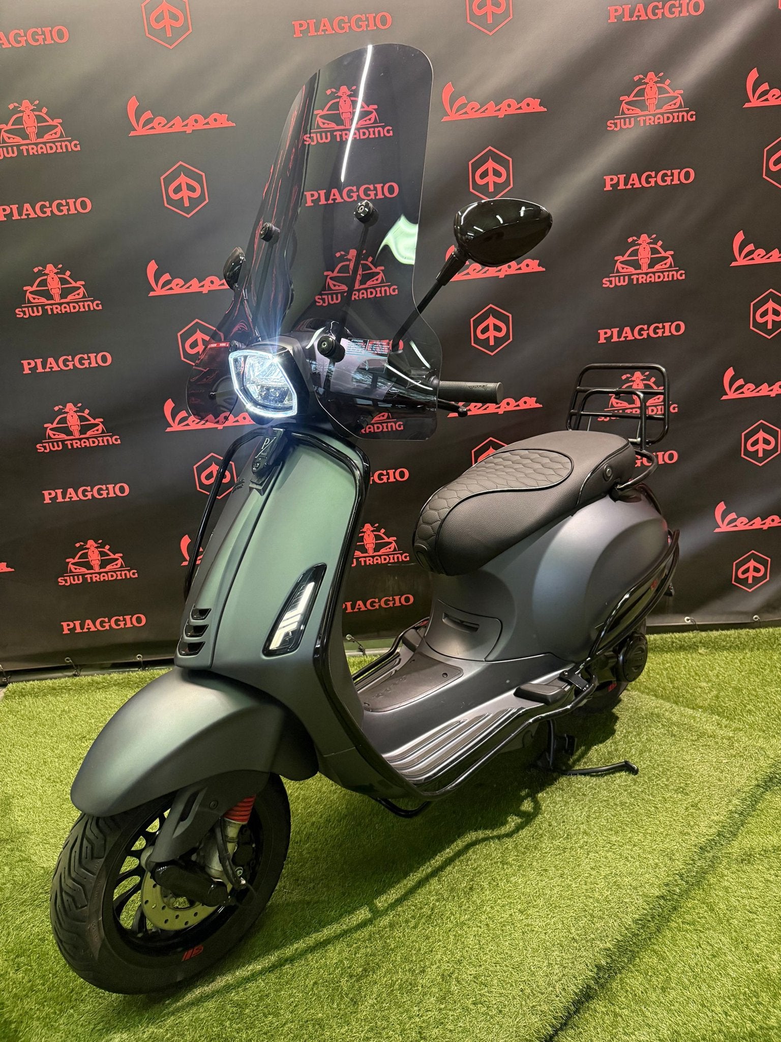 Vespa Sprint 2019 Snor/Brom! Mat Grijs / RS Zadel / Garantie