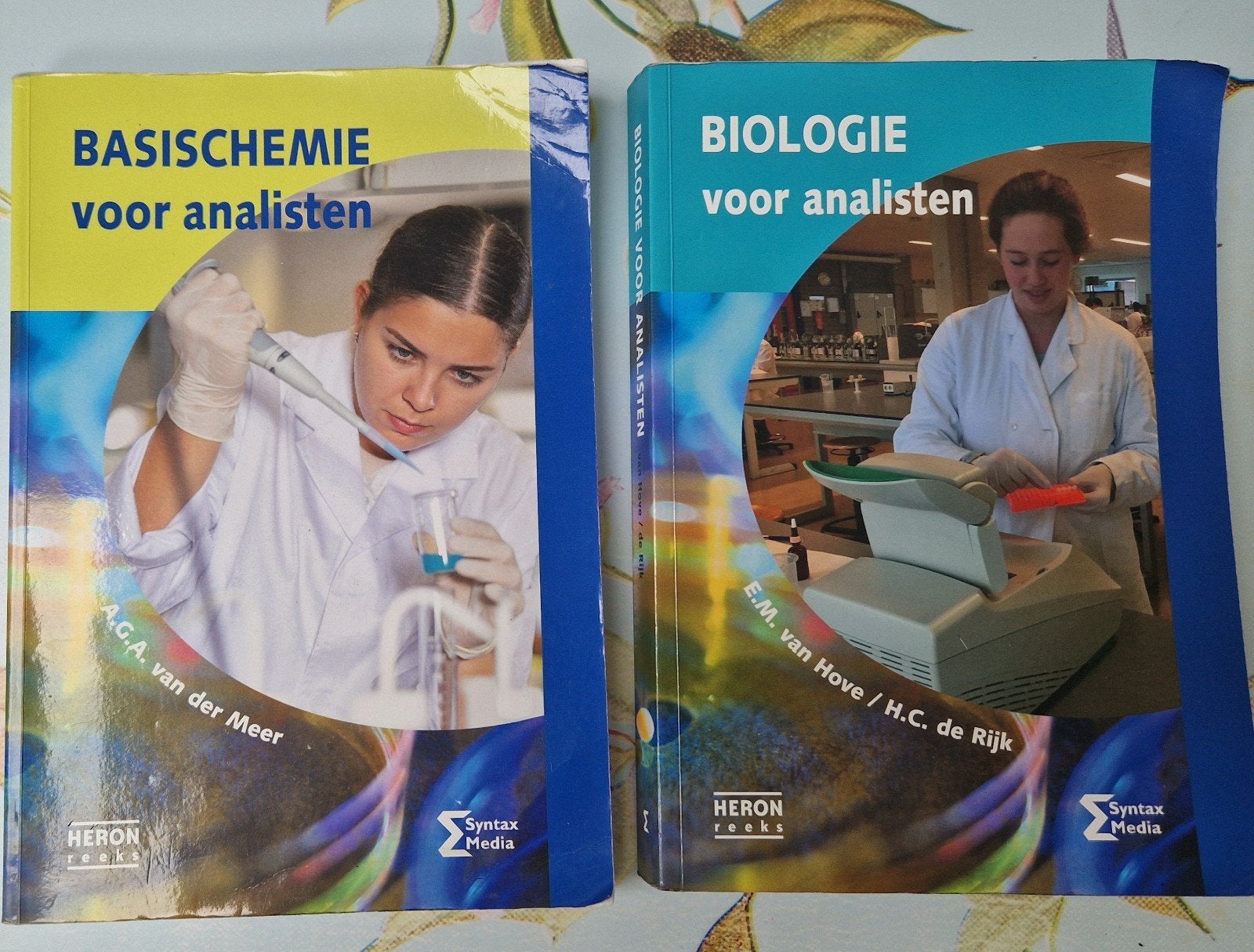 Leerboeken Basis Chemie + Biologie voor analisten, Ophalen of Verzenden, Zo goed als nieuw, Overige niveaus, Biologie