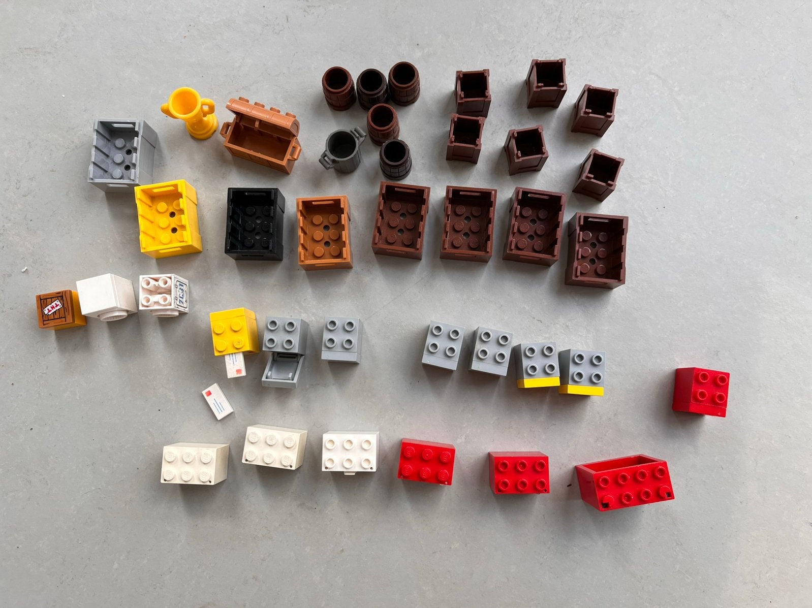 Lego accessoires: kisten, tonnen, brievenbusjes en meer, Gebruikt, Lego, Accessoire, Ophalen of Verzenden