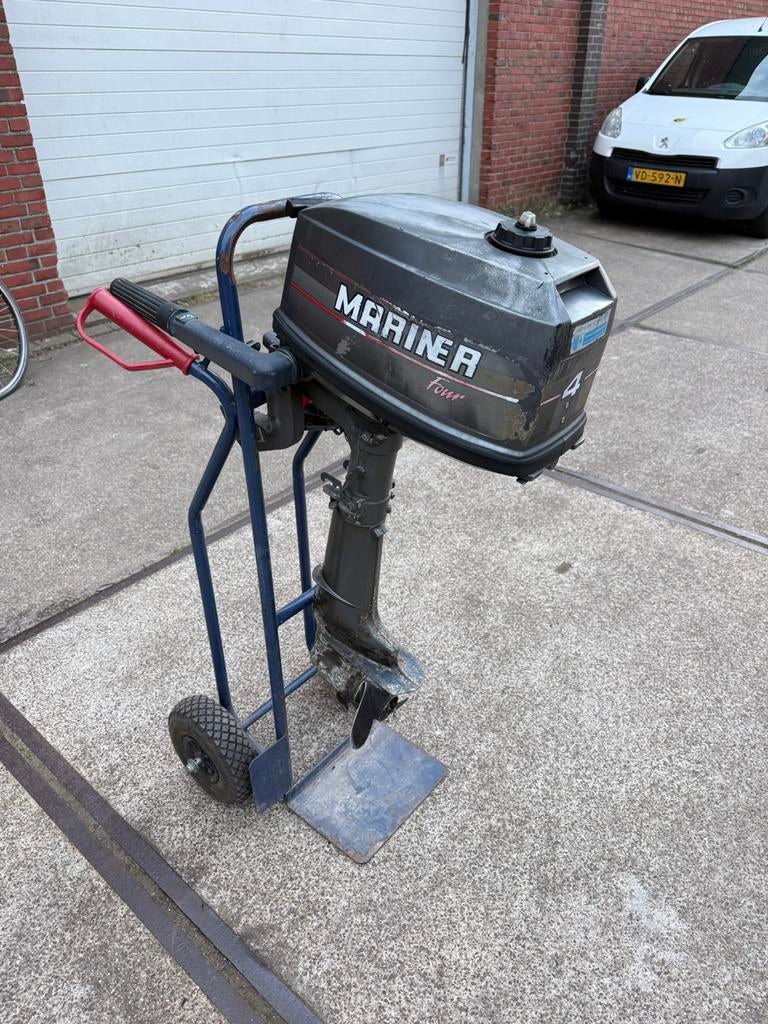 Mariner 4 pk 2T KT en Johnson 6 pk 2T KT, Ophalen, Zo goed als nieuw, Benzine, 5 tot 10 pk