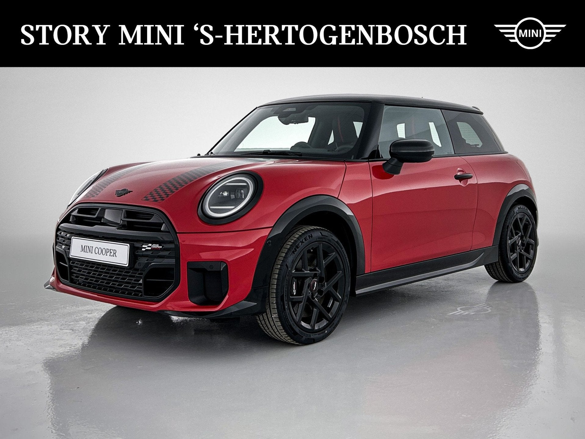 MINI Hatchback Cooper S / John Cooper Works / Pakket M / 17", 1998 cc, Stof, 4 cilinders, 4 stoelen