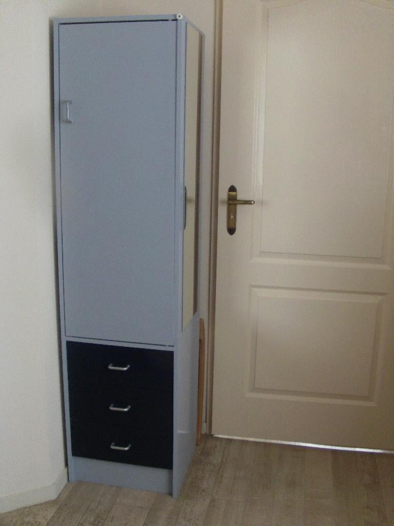 I.V.M. VERHUIZING heb ik 2 blauwe kasten, Ophalen
