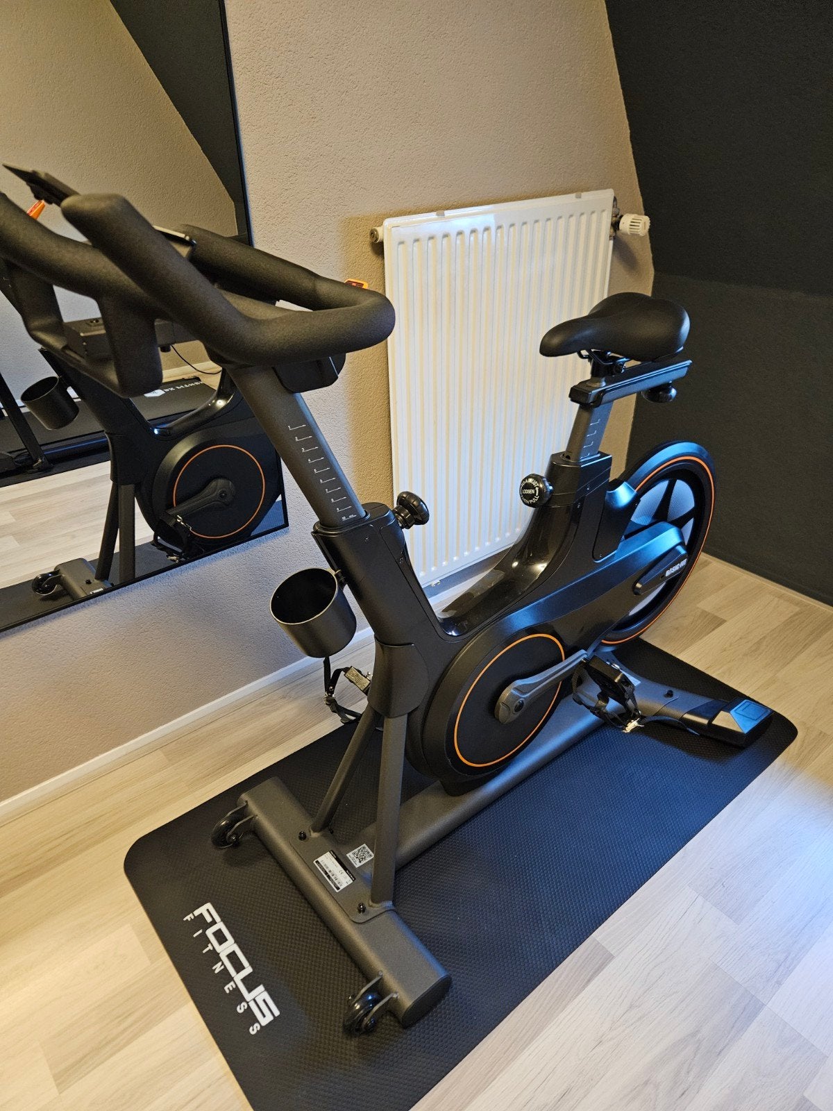 Basic-Fit Matrix Hometrainer, Sport en Fitness, Fitnessmaterialen, Ophalen, Zo goed als nieuw, Overige typen