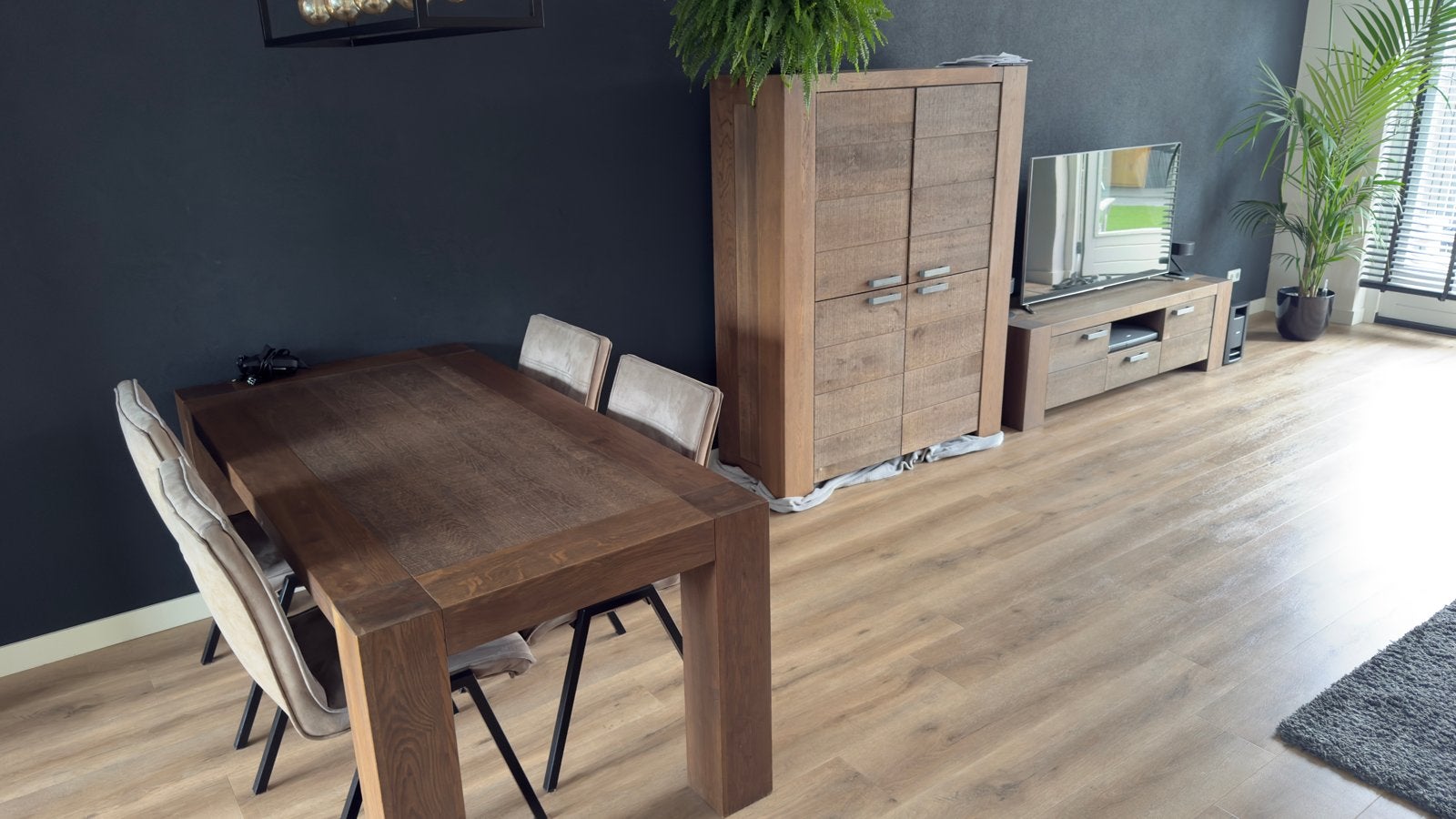 Massief eiken meubels, eettafel, TV meubel & hoge opbergkast, Huis en Inrichting, Tafels | Eettafels, Ophalen, Gebruikt, 100 tot 150 cm