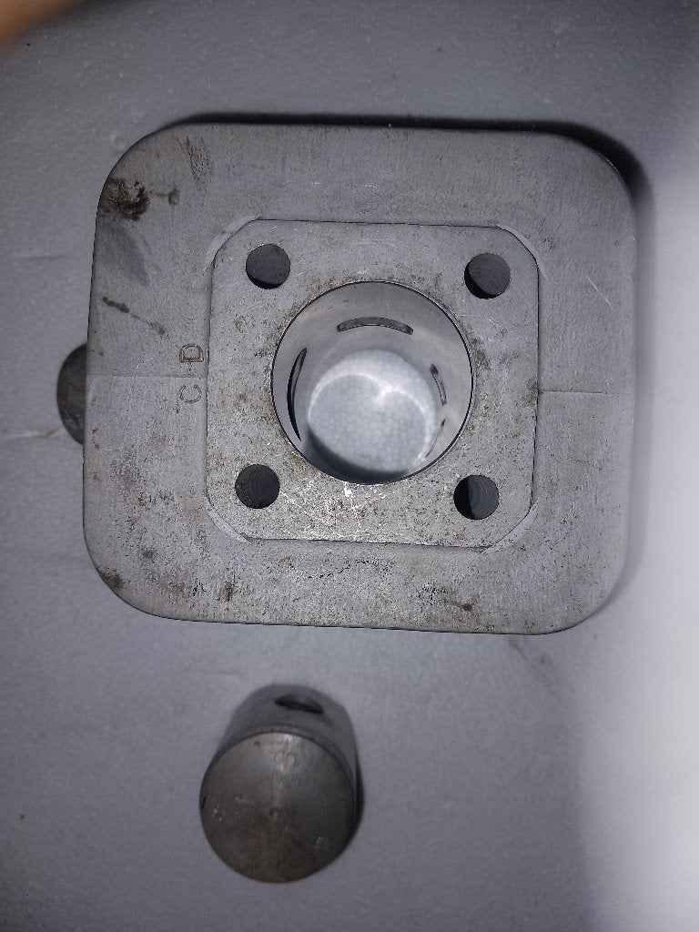 NOS cylinder KS original, Fietsen en Brommers, Brommeronderdelen | Kreidler, Verzenden, Nieuw, Cilinder