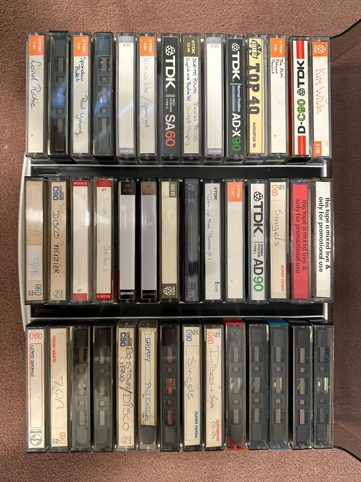 Opbergbox met cassettebandjes, Ophalen of Verzenden, Zo goed als nieuw, Overige genres, 2 t/m 25 bandjes