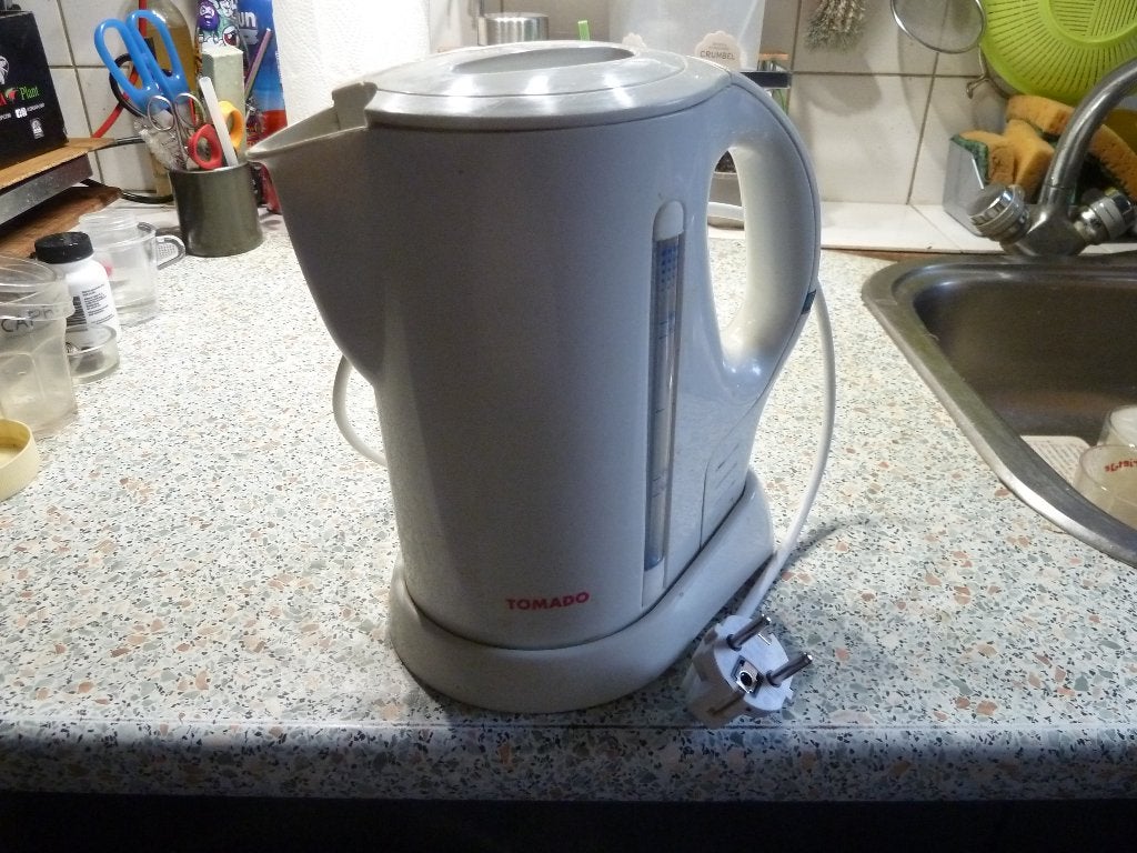 Tomado heet water koker 1,2 ltr, Witgoed en Apparatuur, Waterkokers, 1 tot 2 liter, Ophalen of Verzenden, Gebruikt, Draadloos