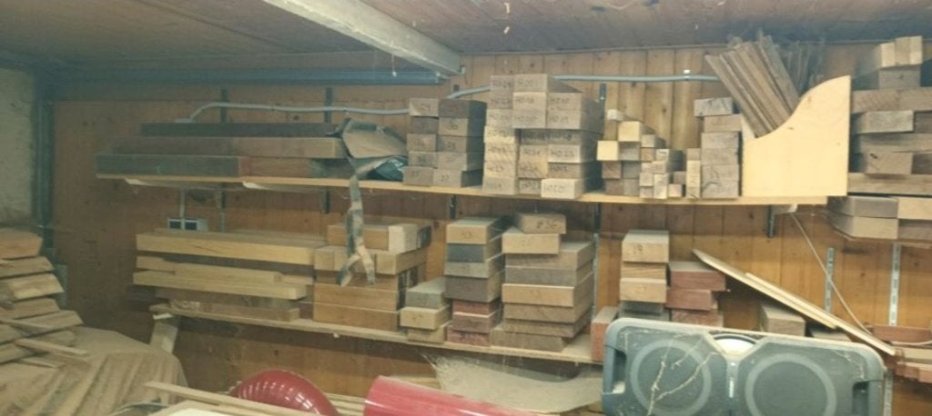 Diverse Houtsoorten en Fineer - 10m³ Hout, 7500m² Fineer, Ophalen, Plank, 50 mm of meer, Minder dan 200 cm