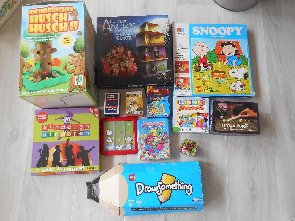 Holle Bolle Beukenboom Anubis Chicken Draw something, Vijf spelers of meer, Ophalen of Verzenden, Nieuw
