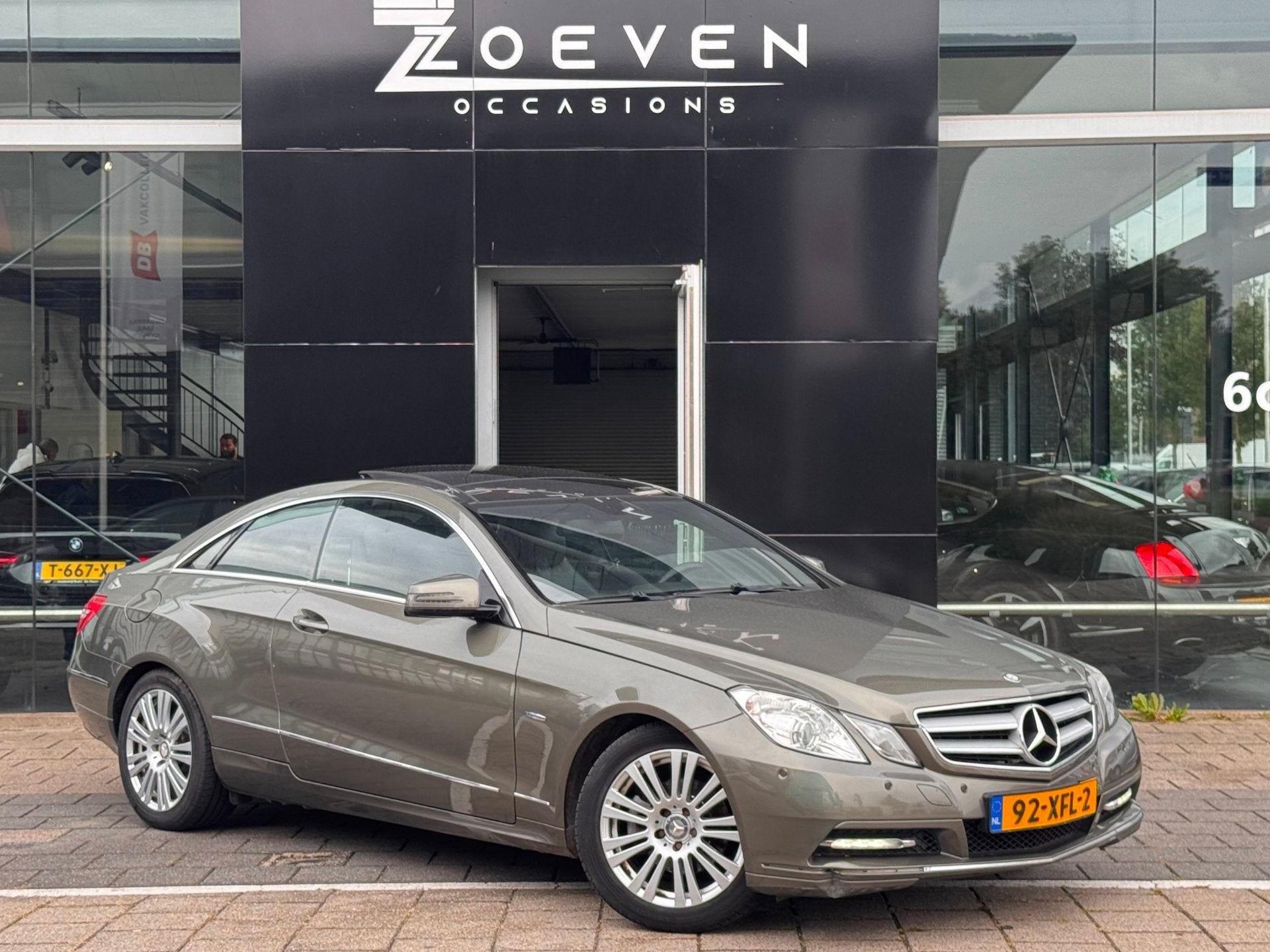 Mercedes-Benz E-klasse Coupé 220 CDI Avantgarde, Auto's, Automaat, Euro 5, Achterwielaandrijving, Zwart