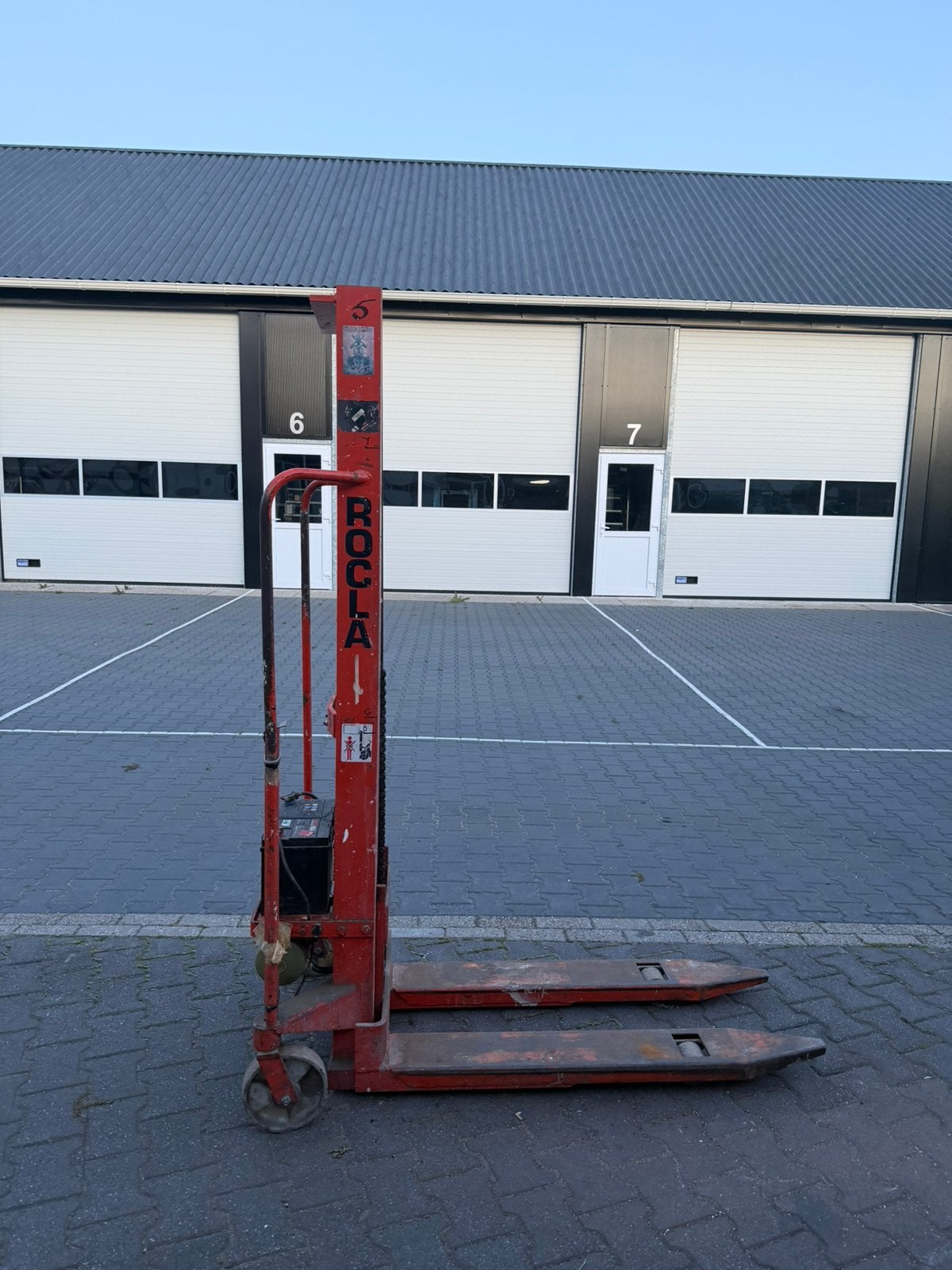 Pallet stapelaar, Ophalen, Zo goed als nieuw