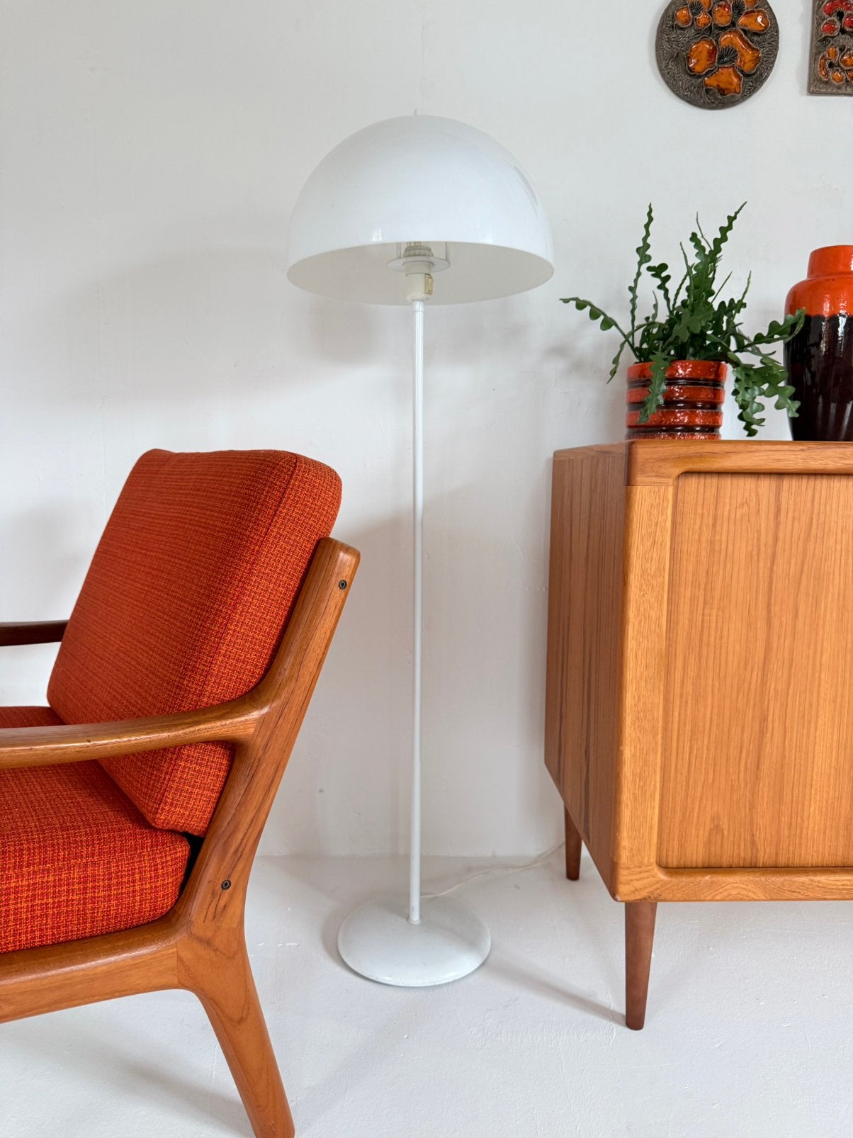 Vintage Deense mushroom vloerlamp, jaren ‘70, Kunststof, Vintage retro buisframe design rotan webbing papercord deens, 100 tot 150 cm