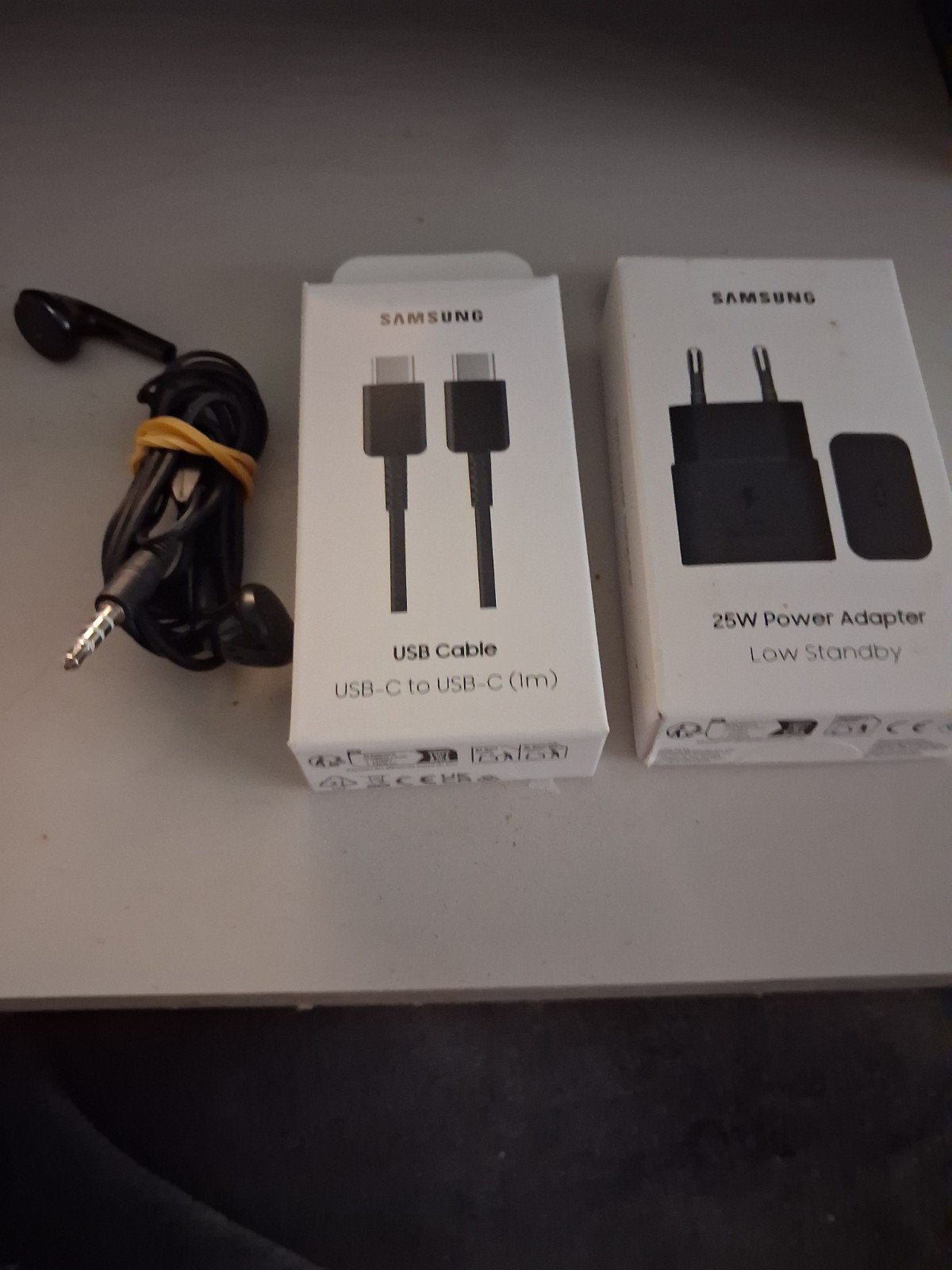 Samsung USB-C kabel, 25W adapter en oortjes, Ophalen of Verzenden