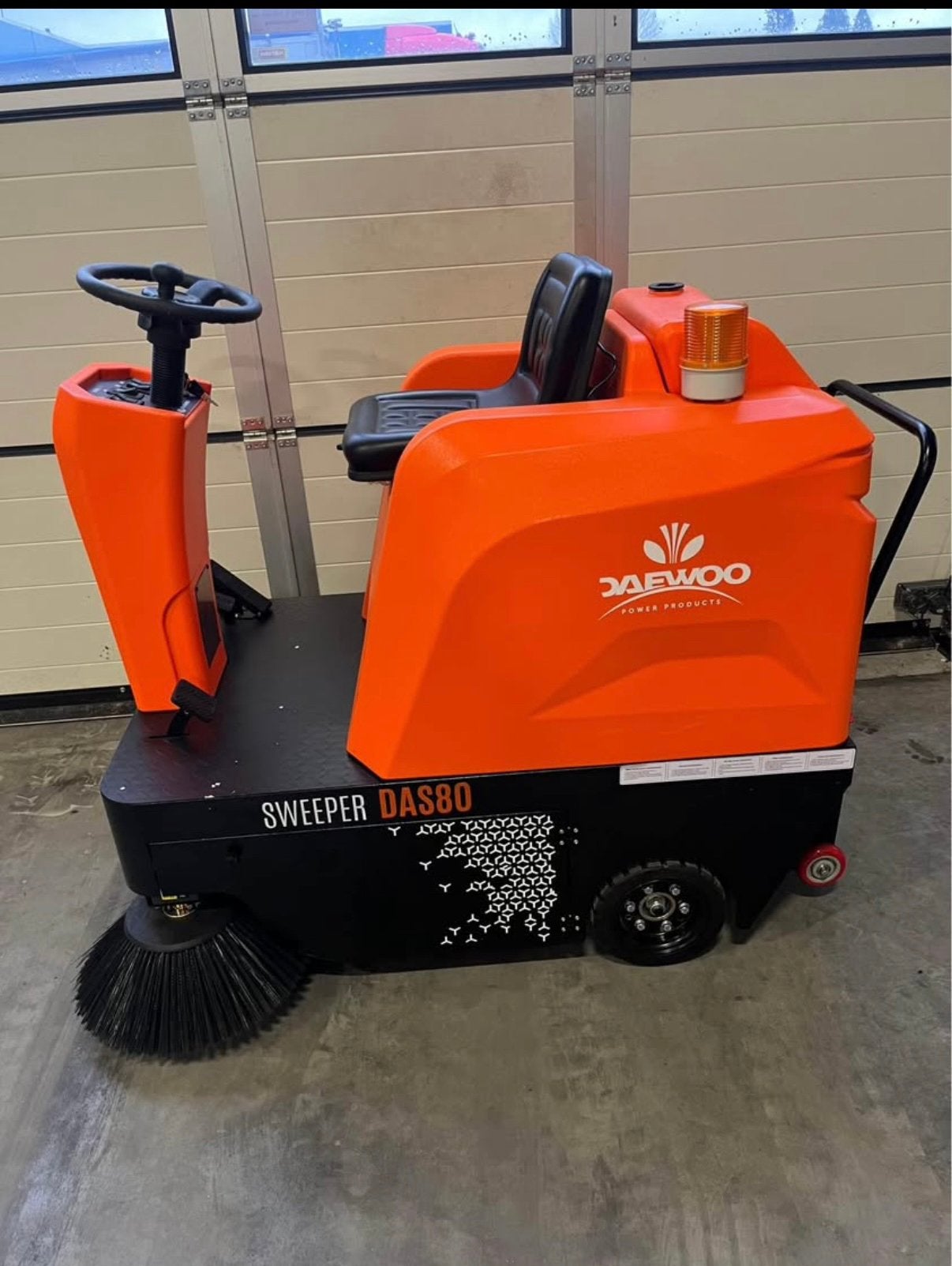 Daewoo DAS80 | Professionele Opzit Veegmachine | Nieuwstaat, Ophalen, Zo goed als nieuw