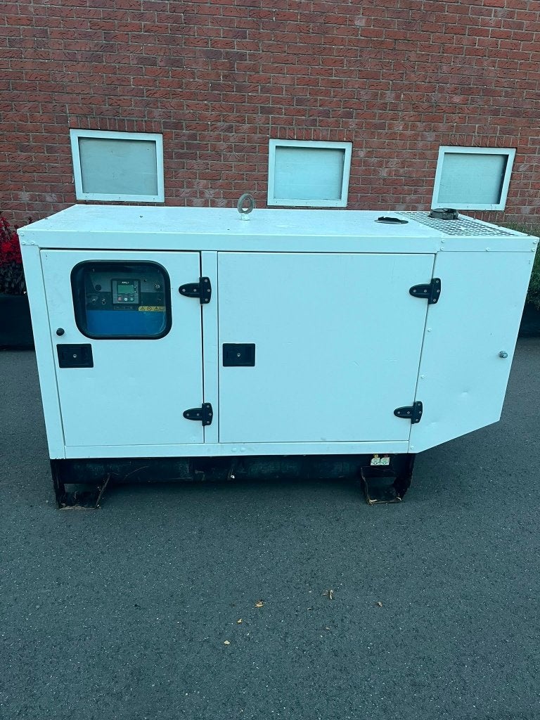 sdmo j44 generator/aggregaat, Ophalen, Gebruikt, Dieselolie, Geluidgedempt