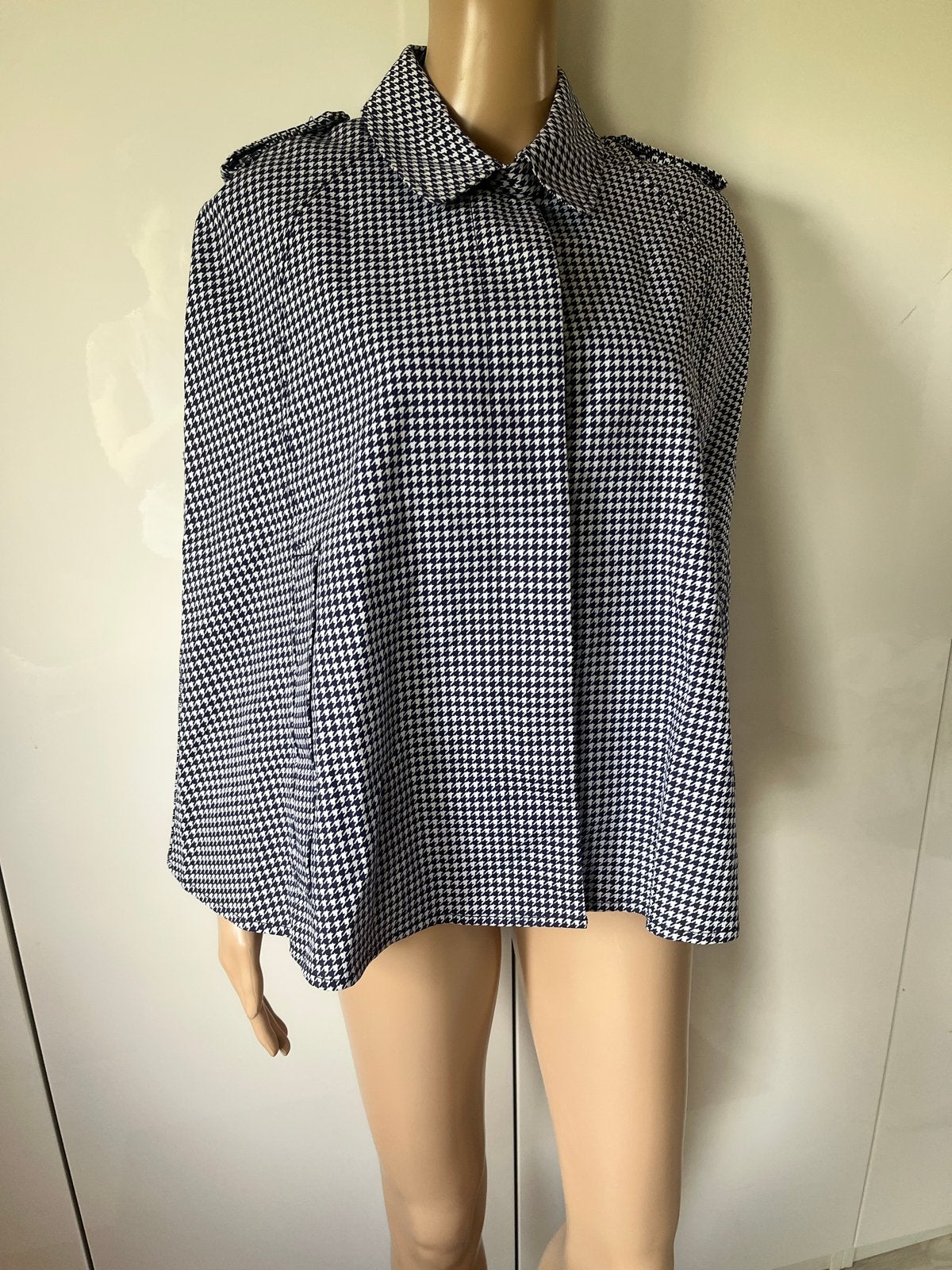 Jack Wills Cape Jasje Zwart/Wit Pied-de-poule Maat S/M, Ophalen of Verzenden, Zo goed als nieuw, Maat 36 (S), Zwart