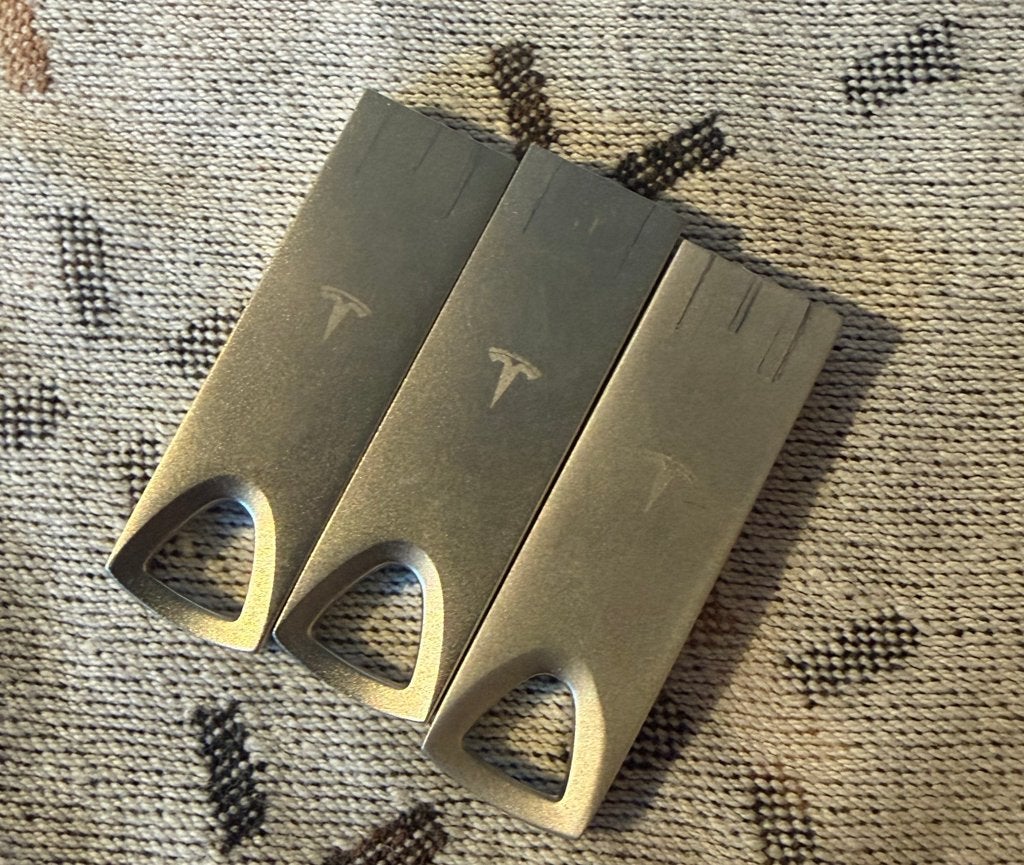 3x Tesla USB-sticks 128GB - NIEUWSTE !!, Computers en Software, Ophalen of Verzenden, Zo goed als nieuw, 128 GB