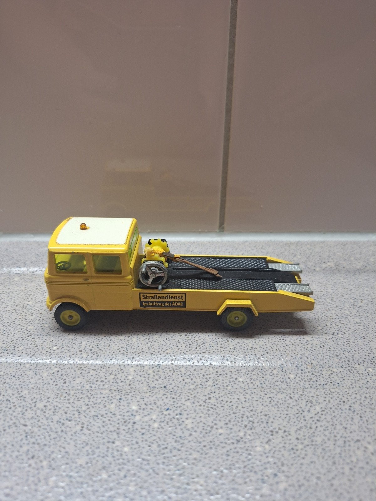 SIKU V319 Mercedes LP608 ADAC, Ophalen of Verzenden, Bus of Vrachtwagen