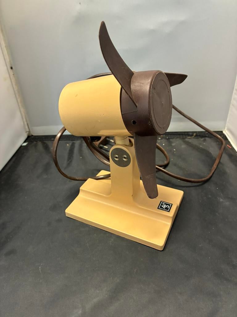 Vintage tafel ventilator Astron b 191, Ophalen of Verzenden, Zo goed als nieuw, Tafelventilator