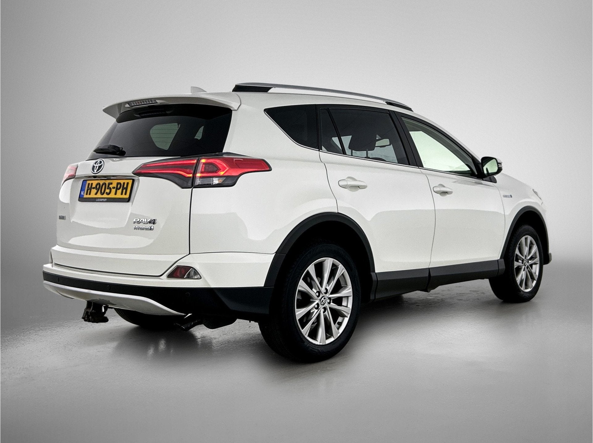 Foto 2 van Toyota RAV4 2.5 Hybrid AWD Executive Business | Trekhaak afn