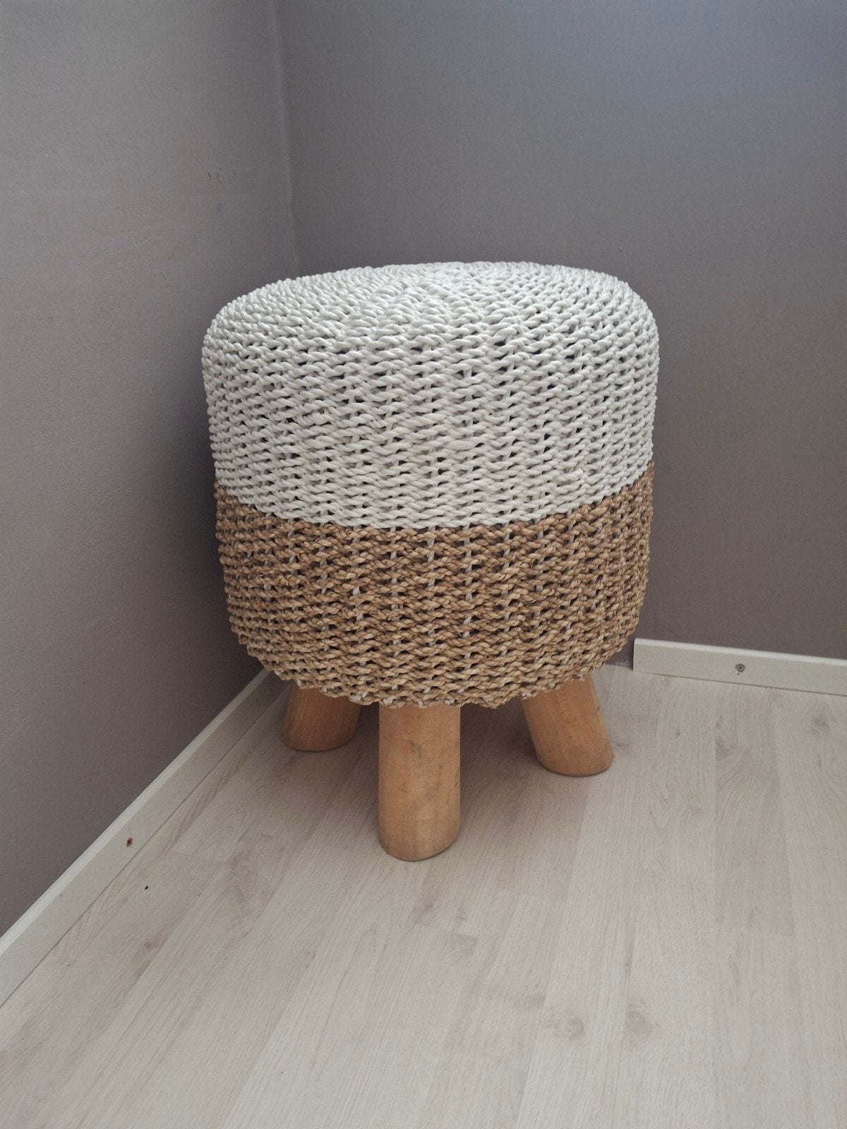 Kruk 3 poot Bali, Ophalen, Rond, Minder dan 50 cm, Minder dan 50 cm