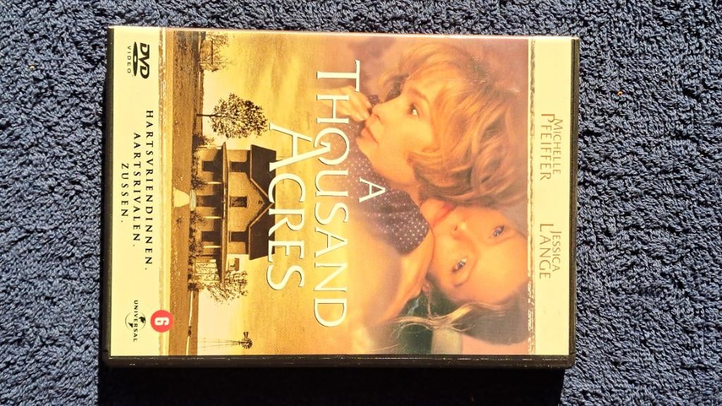A thousand Acres "Michelle Pfeiffer", Alle leeftijden, Ophalen of Verzenden, Zo goed als nieuw