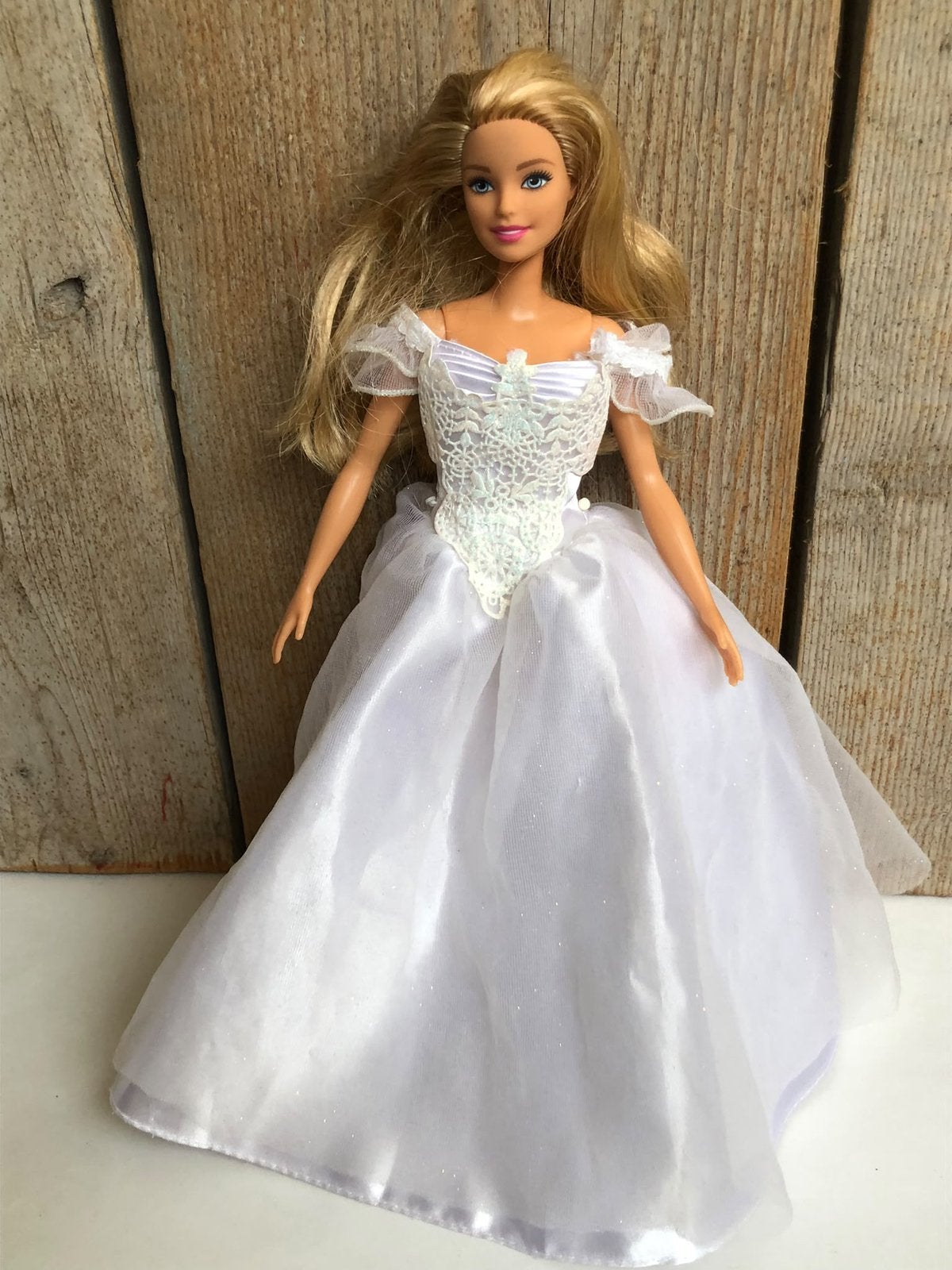 Witte trouwjurk 2000 voor Barbie, Ophalen of Verzenden, Zo goed als nieuw, Barbie