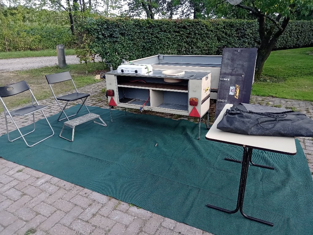 Campingkeuken en diversen, Ophalen