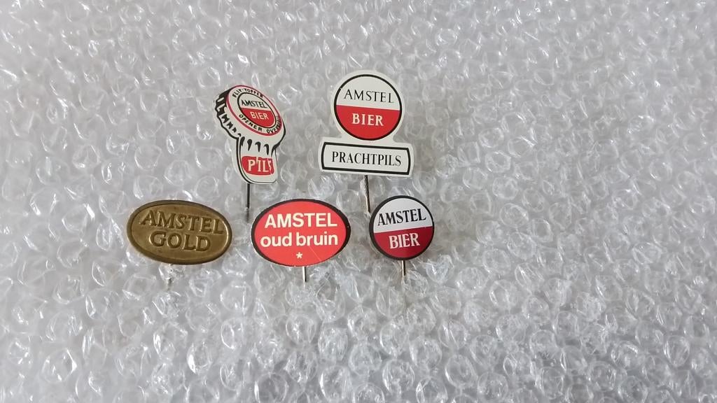 5 verschillende speldjes amstel bier, Verzamelen, Speldjes, Pins en Buttons, Ophalen of Verzenden, Zo goed als nieuw
