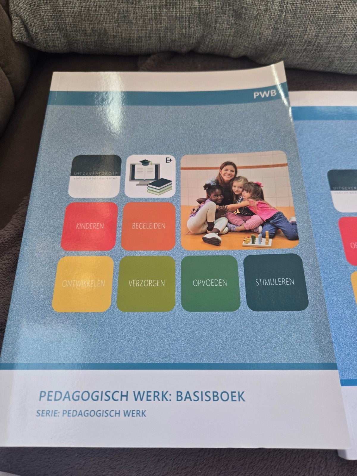 Pedagogisch Werk: Basisboek & Opdrachtenboek (MBO), Zo goed als nieuw, MBO, Gamma, Ophalen