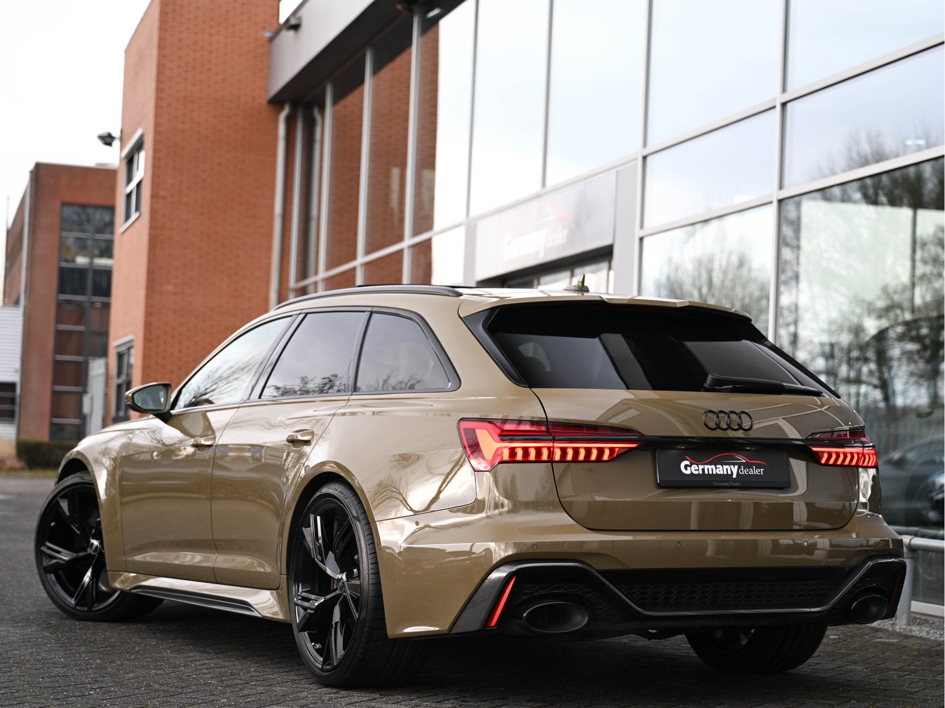 Audi RS6 Avant 4.0TFSI 600pk Quattro Pano 360 4W-Best HUD 36, Auto's, Dealer onderhouden, Gebruikt, Met garantie (alle), 600 pk