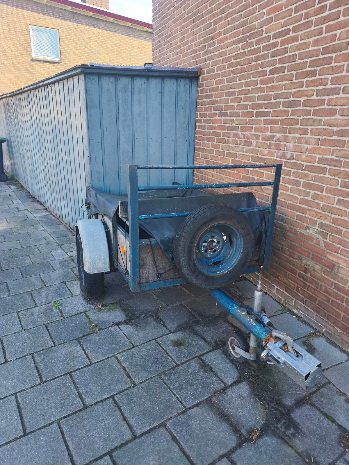 Aanhangwagen opknapper, Ophalen