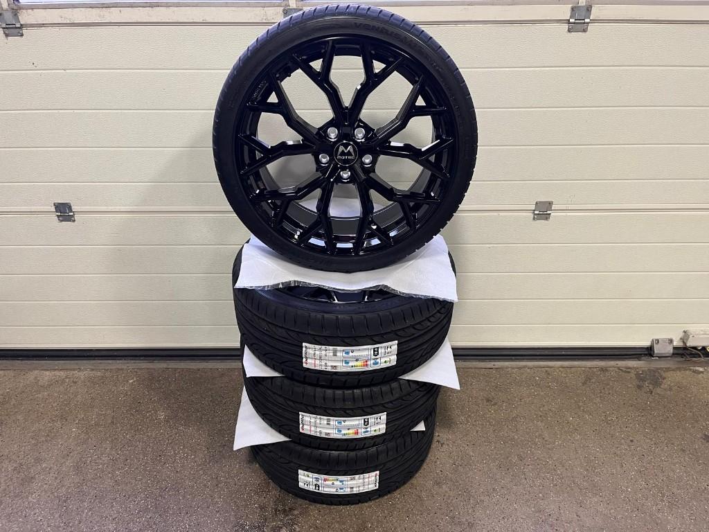 Motec Bull MCT 17 Black 19 inch + hankook banden steek 5/112, Banden en Velgen, Nieuw, 235 mm, Hankook