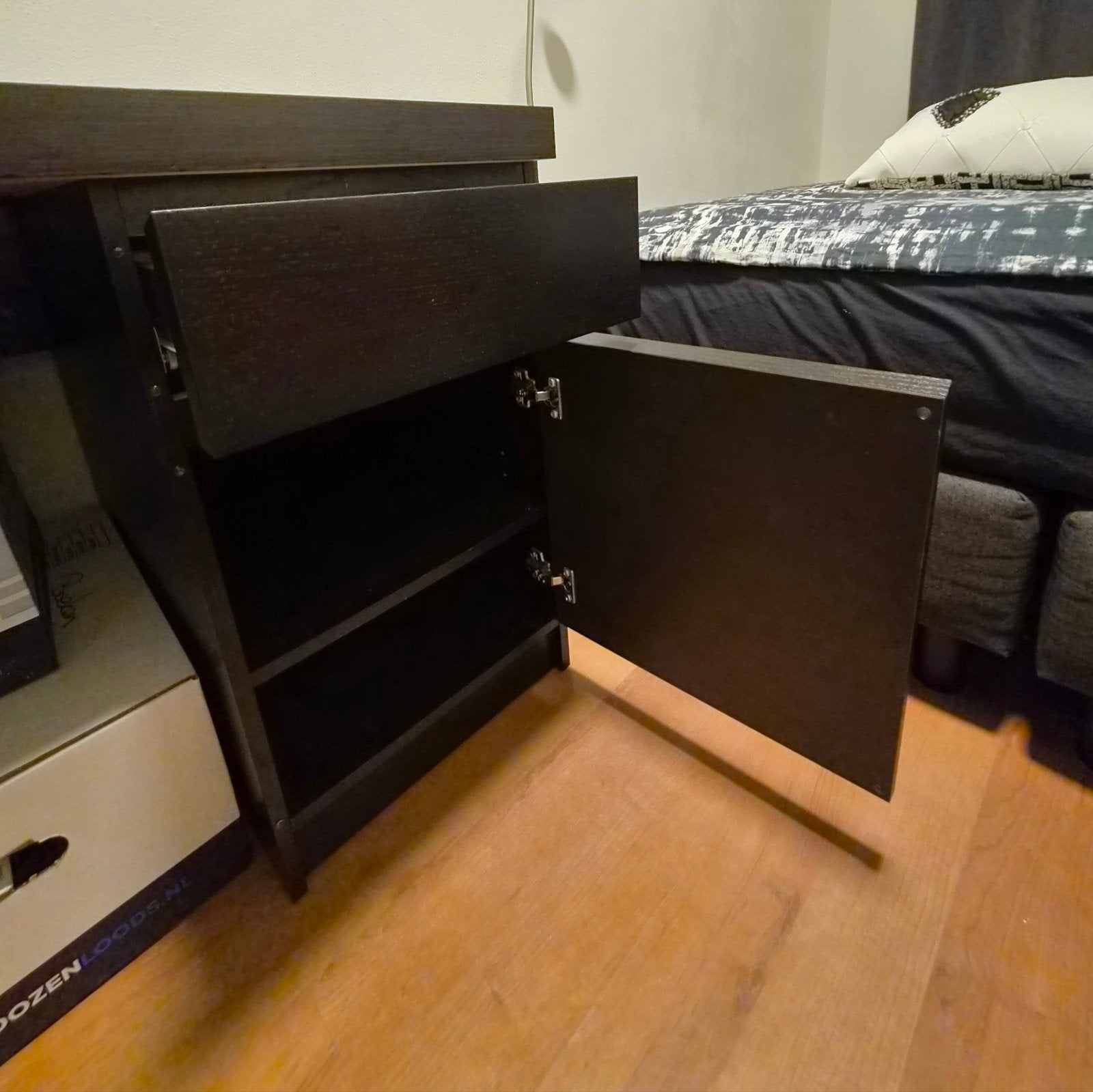 Zwart IKEA bureau met lade en kastje, 140x73 cm, Ophalen of Verzenden